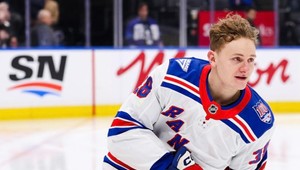SÝKORA debutoval v NHL s číslom 38