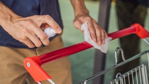 Pandemická situácia sa zhoršuje. Hygienici začali výraznejšie kontrolovať dodržiavanie opatrení