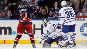 Štvorbodový Gáborík (30) pozametal torontské javorové listy