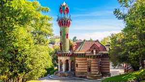 Nádherné fotky vily El Capricho od Antoniho Gaudího