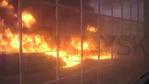 tvojenoviny: V Nových Zámkoch vypukol požiar v sklade s fóliami