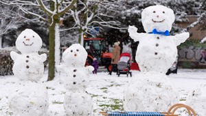 Budú deti stavať snehuliaka z blata alebo zo snehu? Takéto bude víkendové počasie