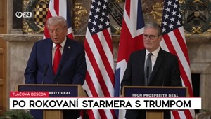 Tlačová beseda Donalda Trumpa a Keira Starmera vo Veľkej Británii