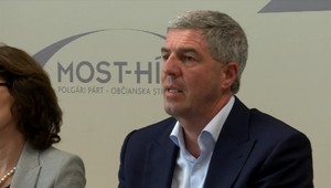 Dôchodky, exekúcie a voľby. Také boli témy rokovania Mostu-Híd