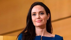 Má nového partnera? Angelina Jolie sa stretáva s týmto známym spevákom!
