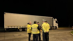 Od polnoci bol priechod Kúty zablokovaný kamiónmi