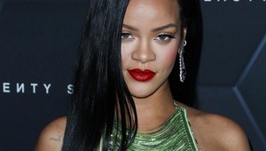 Veriaci po celom svete sú z nej ZHROZENÍ: Ako si mohla Rihanna toto dovoliť?