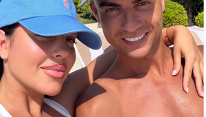 Svadba roka už cez víkend? Ronaldo a Georgina sú pripravení, predviedli dokonalé figúry v plavkách!
