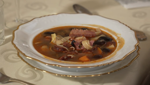 Polievka: S lyžicou na stojáka