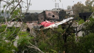 Za haváriou Boeingu môže byť sabotáž. Pri tragédii prišlo o život 260 ľudí