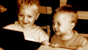 Naša sociálka informuje britskú. Briti si vraj Boórovej deti môžu vziať!