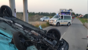 Pri nehode sa zrazili tri autá. Na mieste zasahovali záchranné zložky