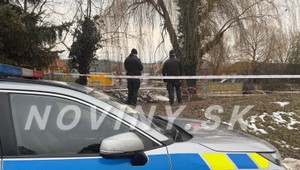 Tragédia vo Vieske nad Žitavou: Po páde z provizórnej lávky zahynul dobrovoľný hasič