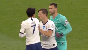 Mané vs Sane: Spoluhráčovi skočil do vlasov aj Zlatan, Lloris či Shearer