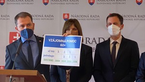 Vláda sa dohodla: Dištančné vyučovanie, otvorené obchody pre očkovaných a prekonaných