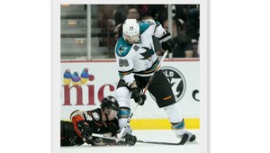 Dráma v NHL! Korčuľa takmer amputovala Blakeovi ruku