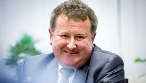 Holjenčík sa vzdal funkcie predsedu regulačného úradu