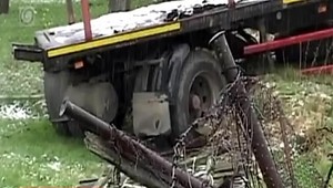 Nehoda na píle: Vodiča nákladiaku (51) prešiel príves