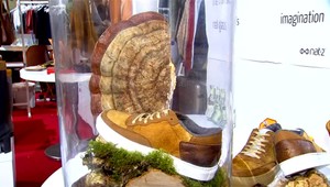 Topánky z húb, odevy z mlieka. Sú pekné, antibakteriálne a dlho vydržia