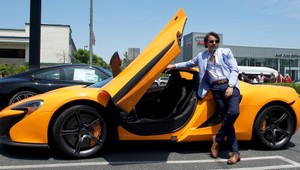 Dámy, pozor na peňaženky! Plážový inžinier prichádza!