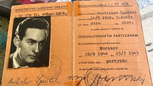 Aj vďaka nemu fungoval Slobodný slovenský vysielač. Gestapo preto zatklo jeho mamu a sestru.