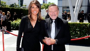 Robin Williams (†63) sa obesil na opasku, manželka spala v izbe