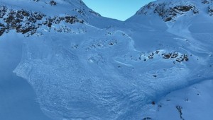 Slovákov vo Švajčiarsku ZASYPALA lavína, jeden neprežil