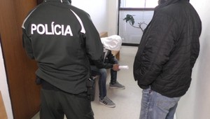 Retiazky ukradol pred očami predavačky a ušiel: Polícia ho dolapila v rekordnom čase