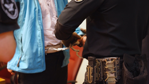 Ženu dobodal a jej telo nechal pri kostole. Súd vrahovi udelil tvrdý trest