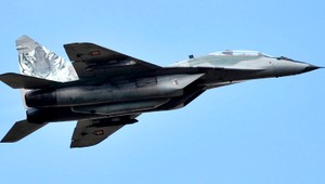 Rebeli zostrelili stíhačku v Luhansku, pilot sa katapultoval