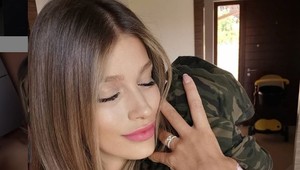 To snáď nie je možné! V rovnaký deň sa zasnúbili, naraz otehnotneli a obe majú synov!