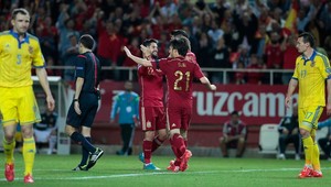 Španieli nezaváhali, Ukrajinci po polovici kvalifikácie tretí