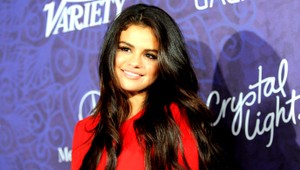 Selena Gomez šokuje: Na obale nového albumu bude nahá!