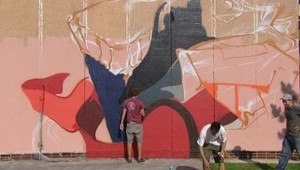 Najprv v škole kradli, potom ju pomaľovali grafitmi