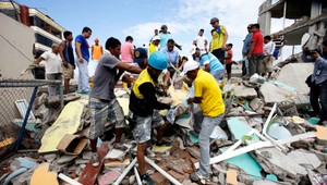 Silné zemetrasenie otriaslo Ekvádorom, vyžiadalo si najmenej 350 obetí