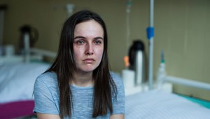 Žien alkoholičiek stále pribúda! Zápisník alkoholičky je filmovou spoveďou podľa skutočného príbehu