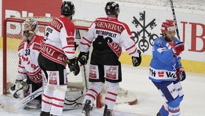 Spenglerov pohár bez obhajcu, v kádroch poltucet Slovákov