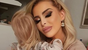 Sebe dopraje plastiky, vylepšenia a príčesky: Malej dcérke takýto zvláštny účes