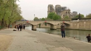 Prvá omša v Notre Dame po požiari. Zúčastniť sa bude môcť len 30 ľudí