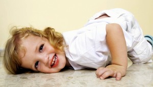 Zákaz prepichovania uší? Dievčatko (3) skončilo v nemocnici...