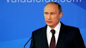 Rubeľ padá, Putin obviňuje špekulantov a Západ