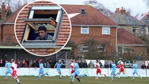 Genialita dištancovaného trénera. Zápas pozeral ukrytý na povale!