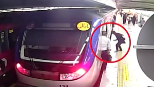 Podozrivá smrť iránskeho dievčaťa: Kóme predchádzal spor s mravnostnou políciou