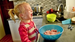 Matka zapísala 44 dôvodov, prečo 3-ročná dcéra vybuchla: Aj vám je TO povedomé?