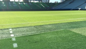 Najväčšími kritikmi trávnikov na šampionáte? Francúzi!