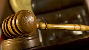 Dávid (19) znásilnil dievča (13), súd ho pustil na slobodu