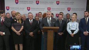 Poslanci Smeru-SD trvajú na dôvodoch na odvolanie M. Šimečku
