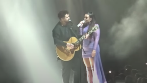 Farna zažiarila na megakoncerte! Keď vyšiel na pódium jej muž, všetkým sa zatajil dych!