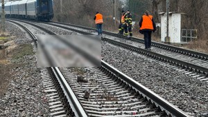 Nemal šancu prežiť. Na železničnom priecestí prišiel o život starší muž