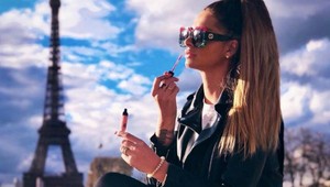 Zarába rozprávkovo, má ale exekúcie. Platiť ich nemieni